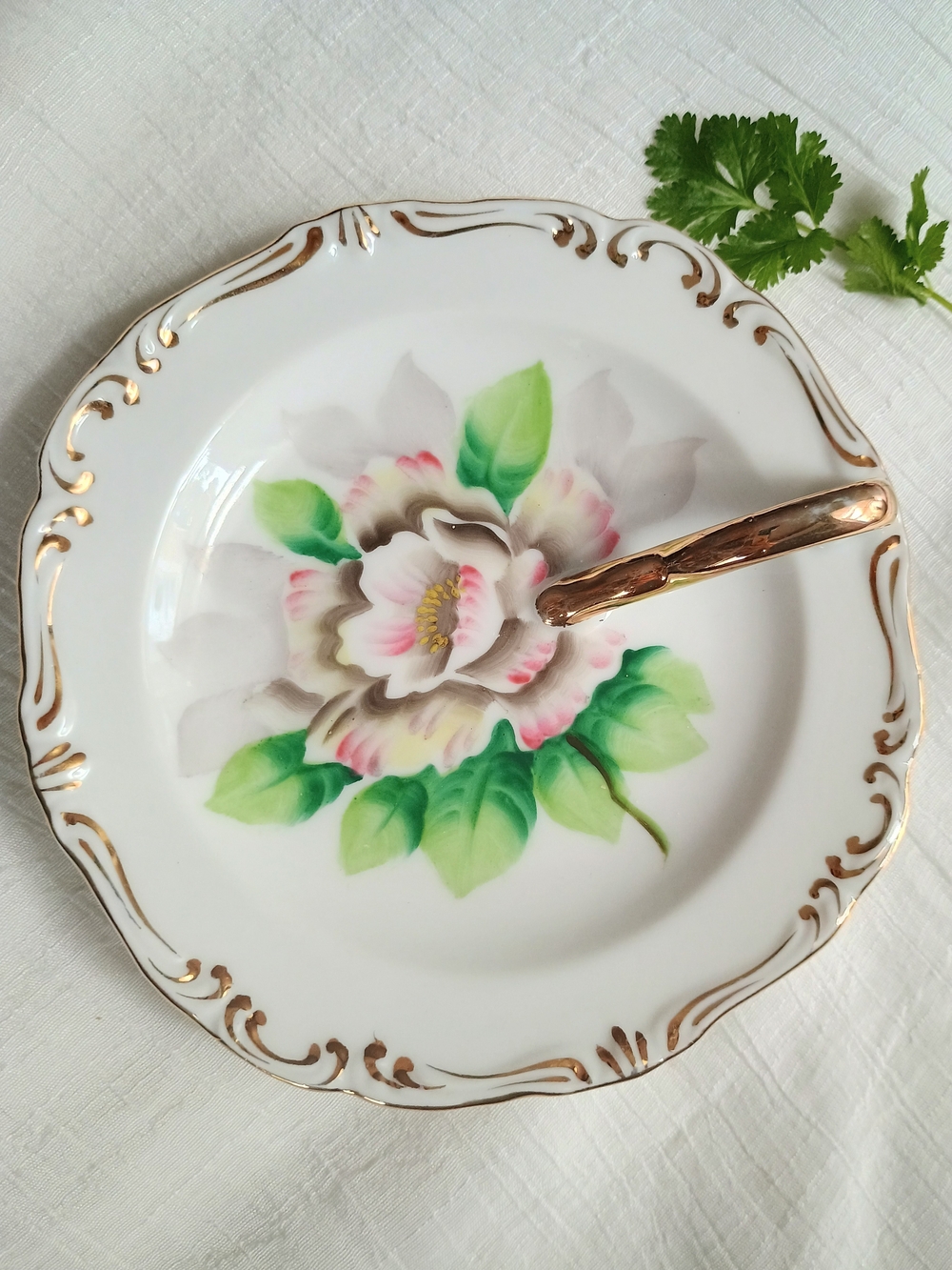 🦢 COQUETTE CORE 🦢 1930s, Hand-Painted Floral Rossetti "Nappy" or Lemon Plate